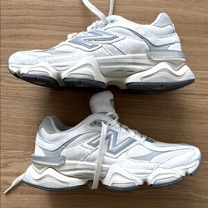 Women’s white and grey New Balance sneakers